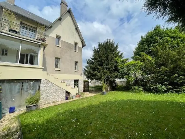 Photo 1 Maison 6 pièces 164m²