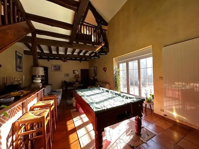 Photo 6 Maison 10 pièces 230m²