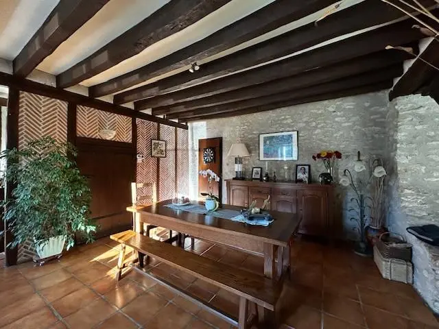 Photo 8 Maison 10 pièces 230m²