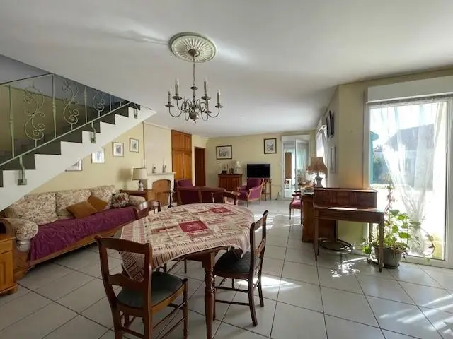 Photo 6 Maison 8 pièces 222m²