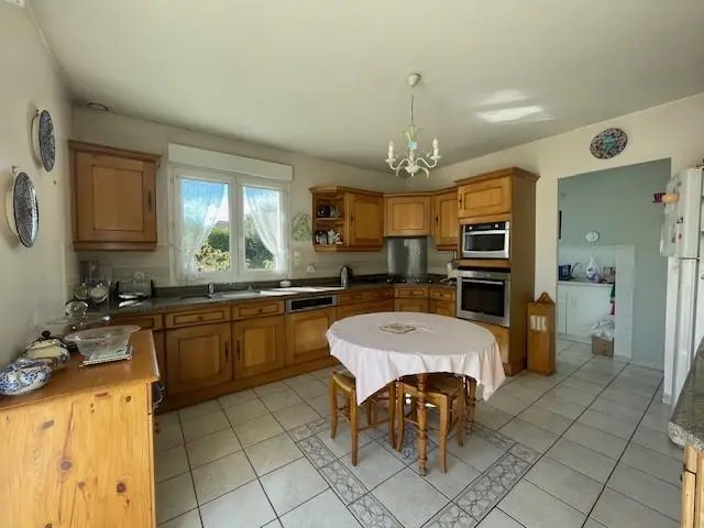 Photo 8 Maison 8 pièces 222m²