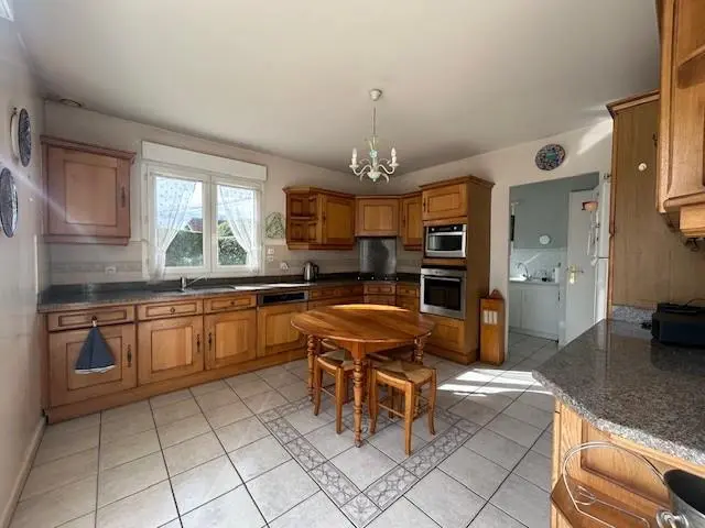 Photo 3 Maison 8 pièces 222m²