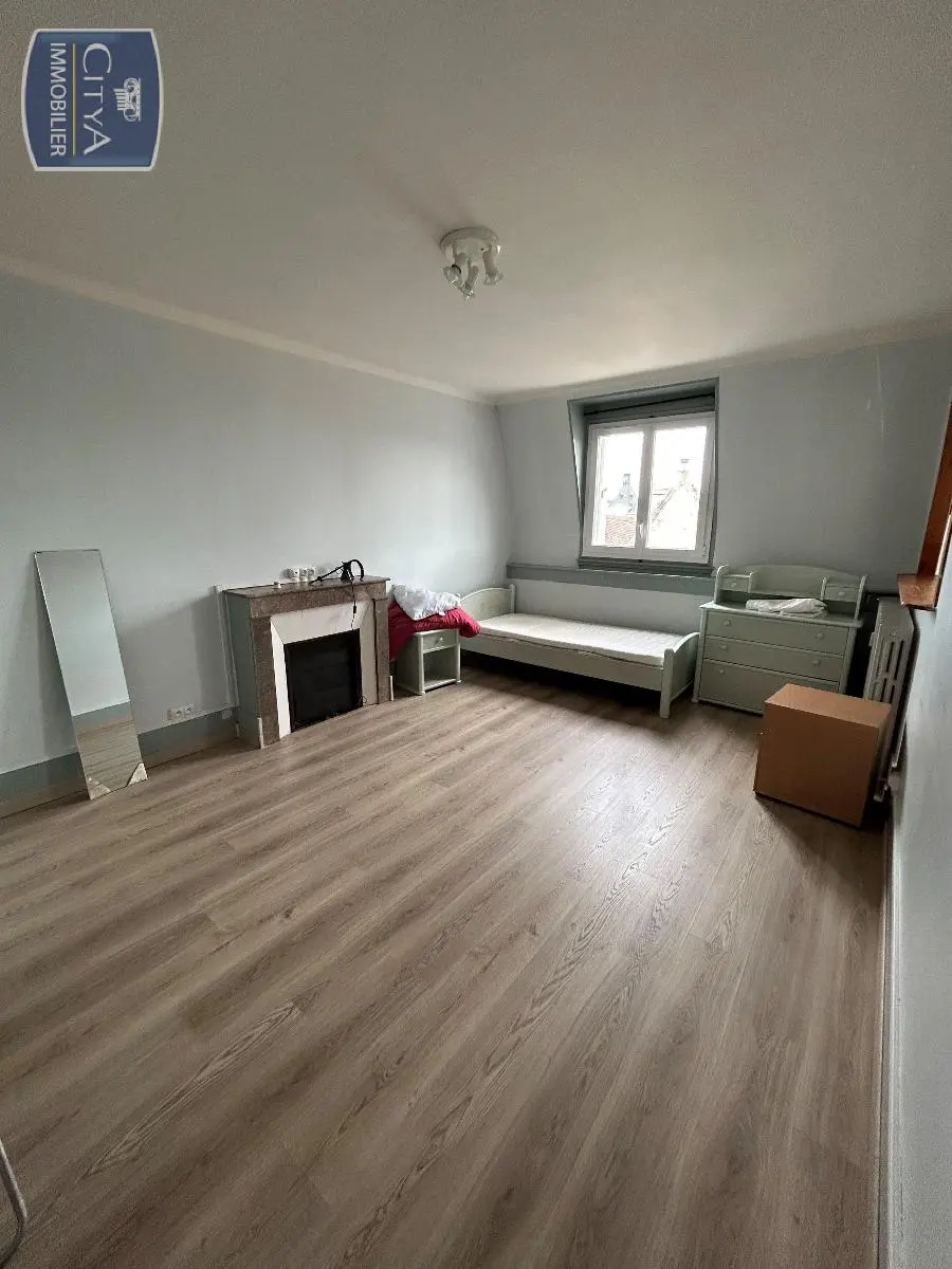 Photo 1 Appartement 1 pièce 28m²