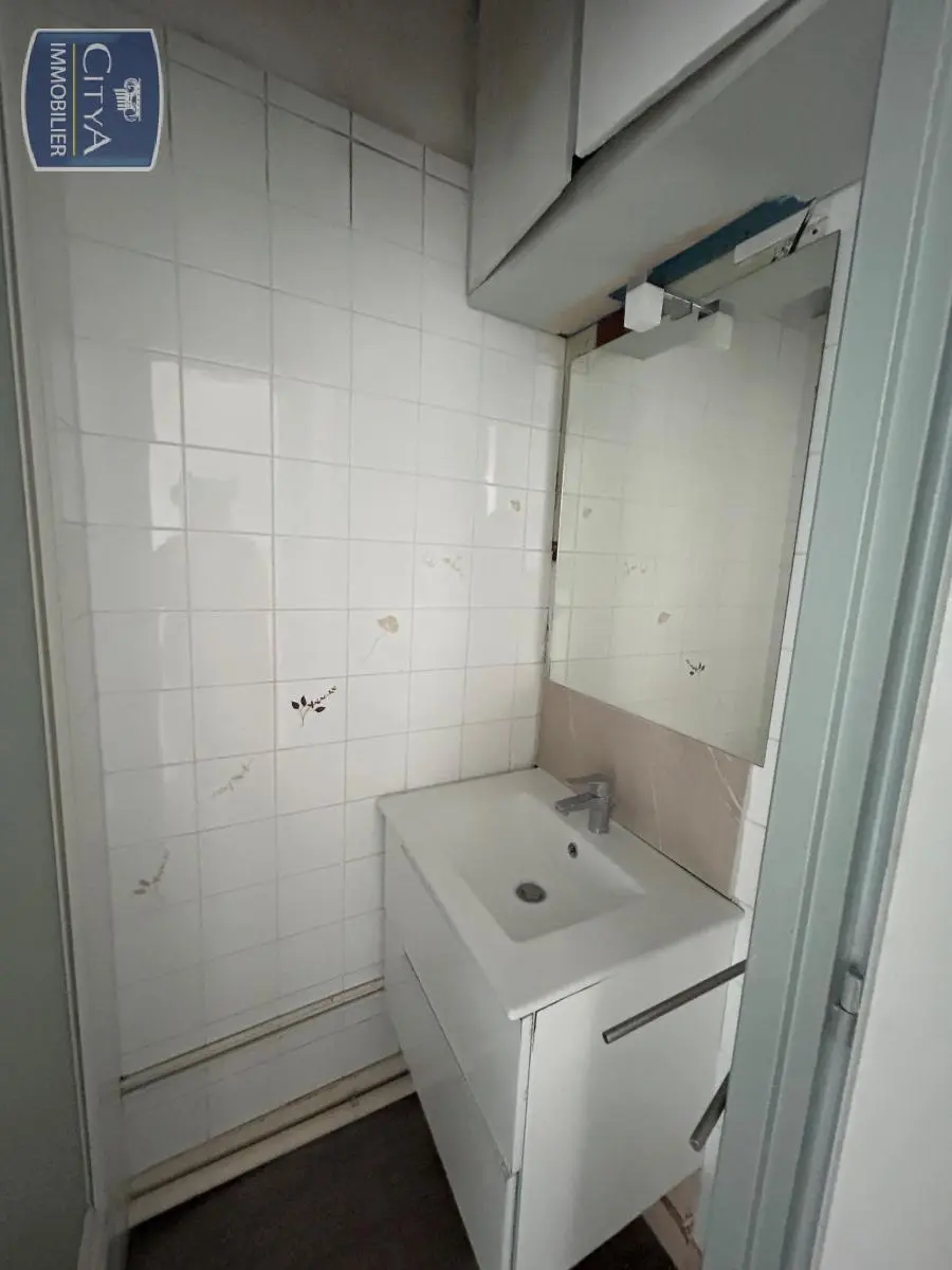 Photo 2 Appartement 1 pièce 28m²