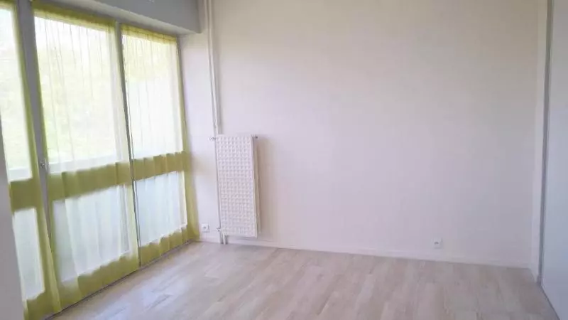 Illustration pour Appartement 2 pièces 51m² Photo Appartement 2 pièces 51m²