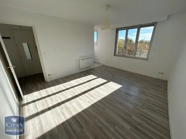 Photo 1 Appartement 1 pièce 23.8m²