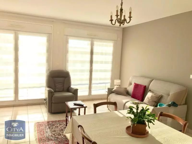 Illustration pour Appartement 3 pièces 70.37m² Photo Appartement 3 pièces 70.37m²