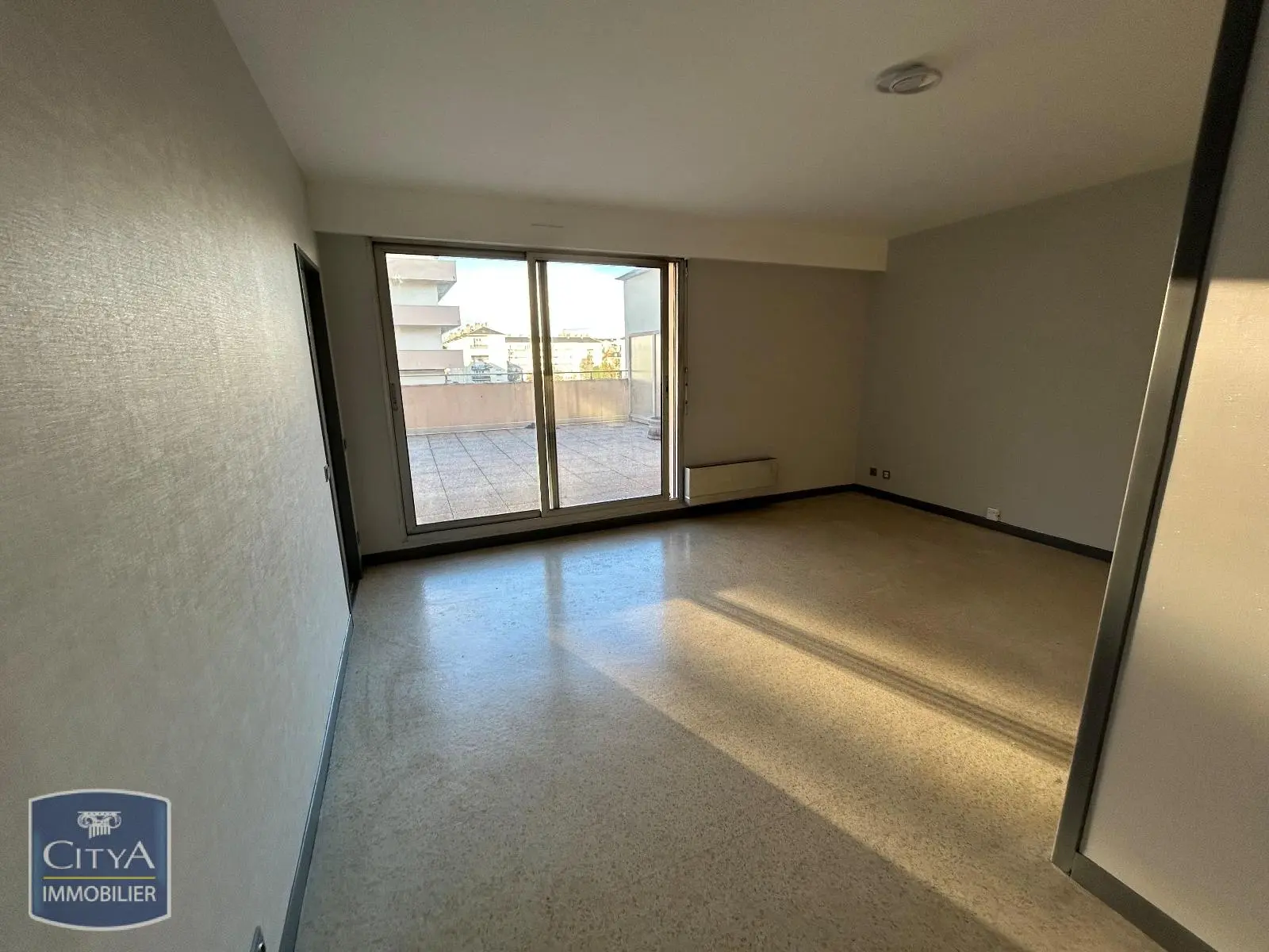 Photo 2 Appartement 1 pièce 49.47m²