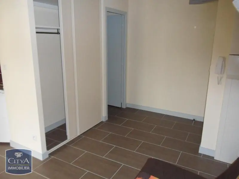 Photo 3 Appartement 1 pièce 24.5m²