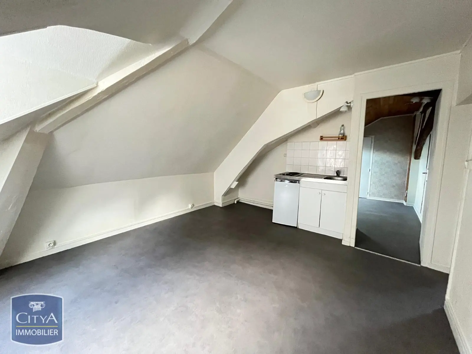 Photo 2 Appartement 3 pièces 31.98m²