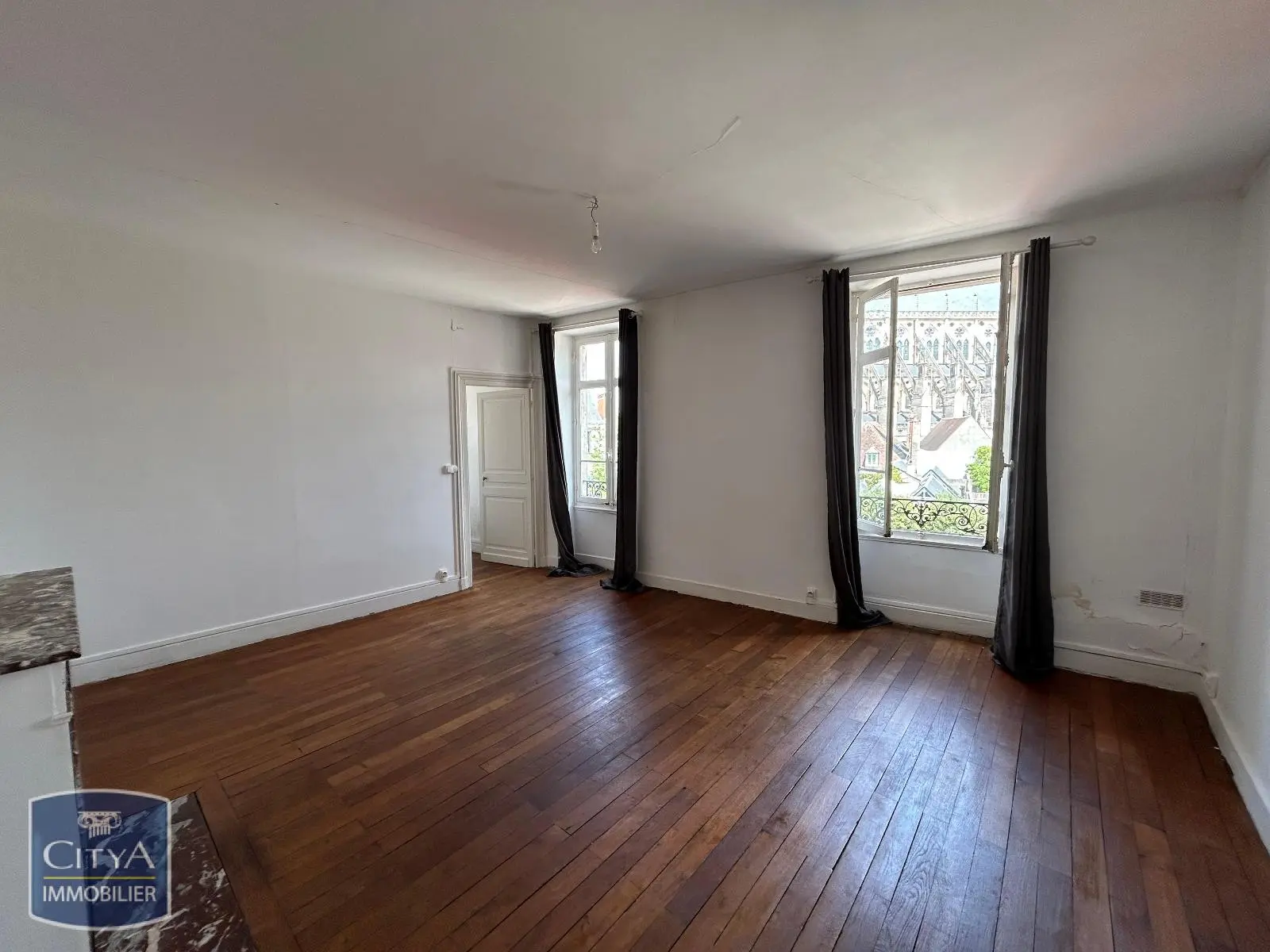 Photo 1 Appartement 4 pièces 100m²