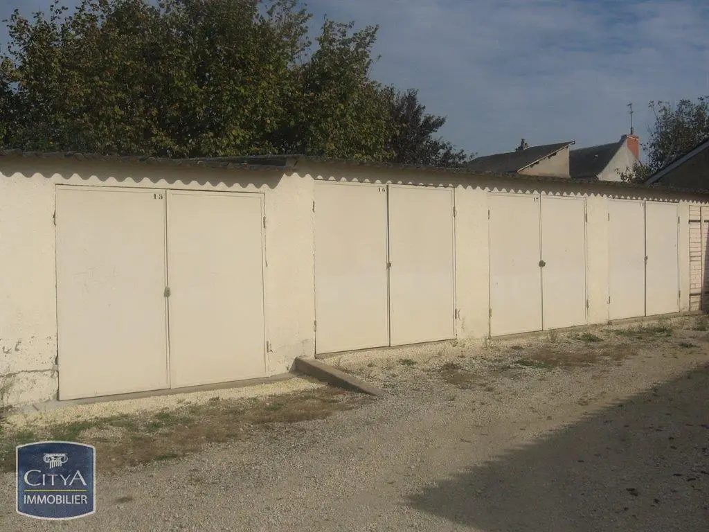 Photo 1 Parking