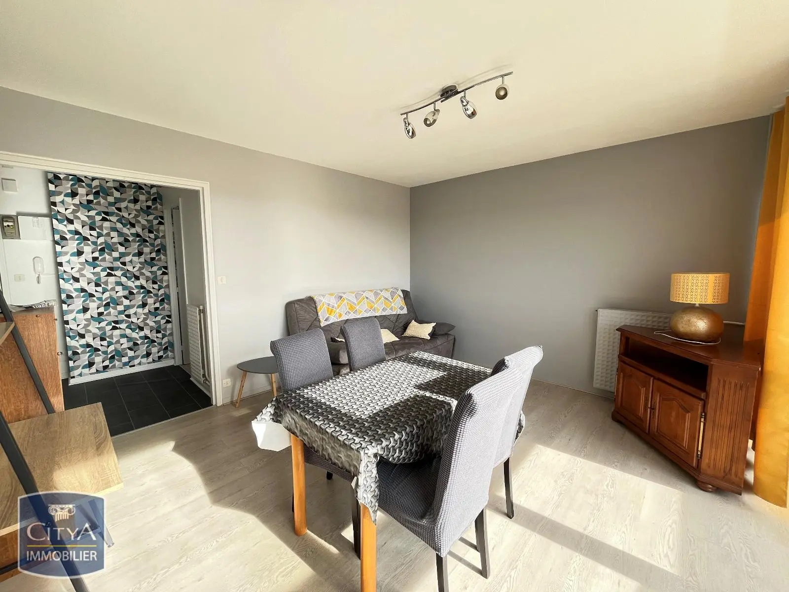 Photo 2 Appartement 1 pièce 33.85m²