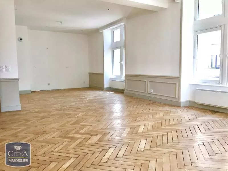 Photo 1 Appartement 4 pièces 122.31m²