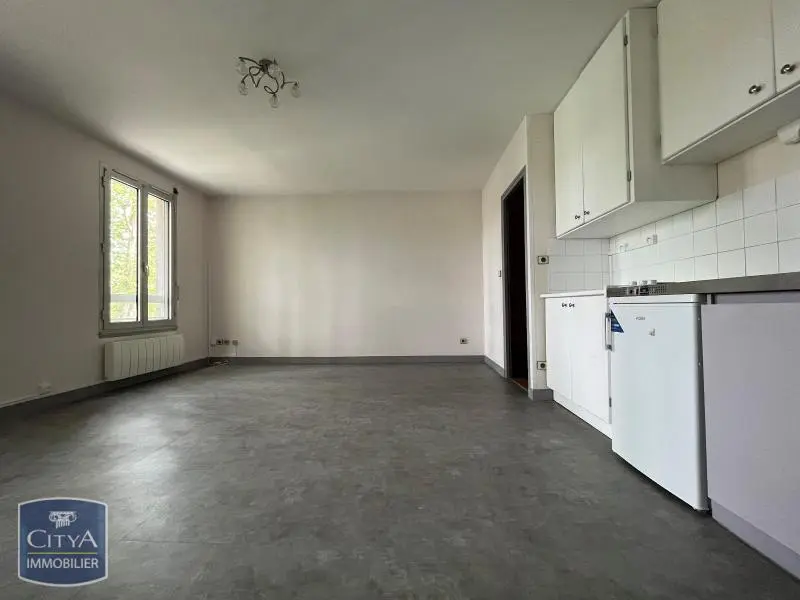 Photo 2 Appartement 1 pièce 33m²