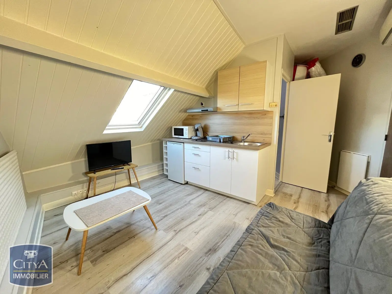 Photo 1 Appartement 1 pièce 14m²