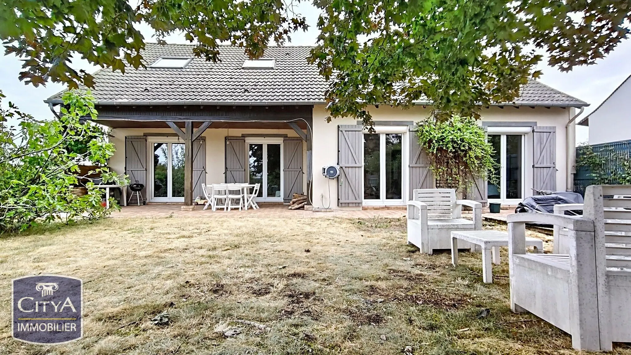 Photo 1 Maison 6 pièces 174m²