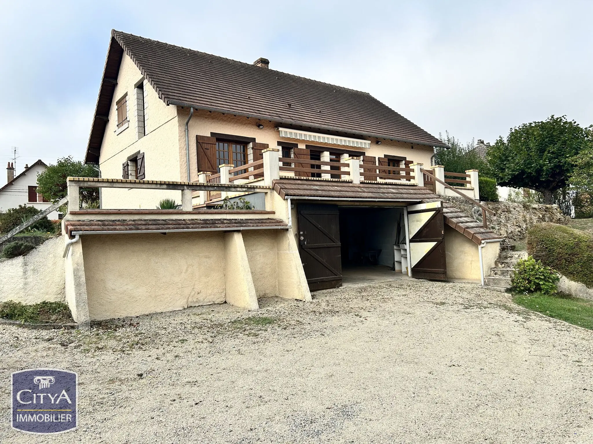 Photo 1 Maison 4 pièces 141.6m²