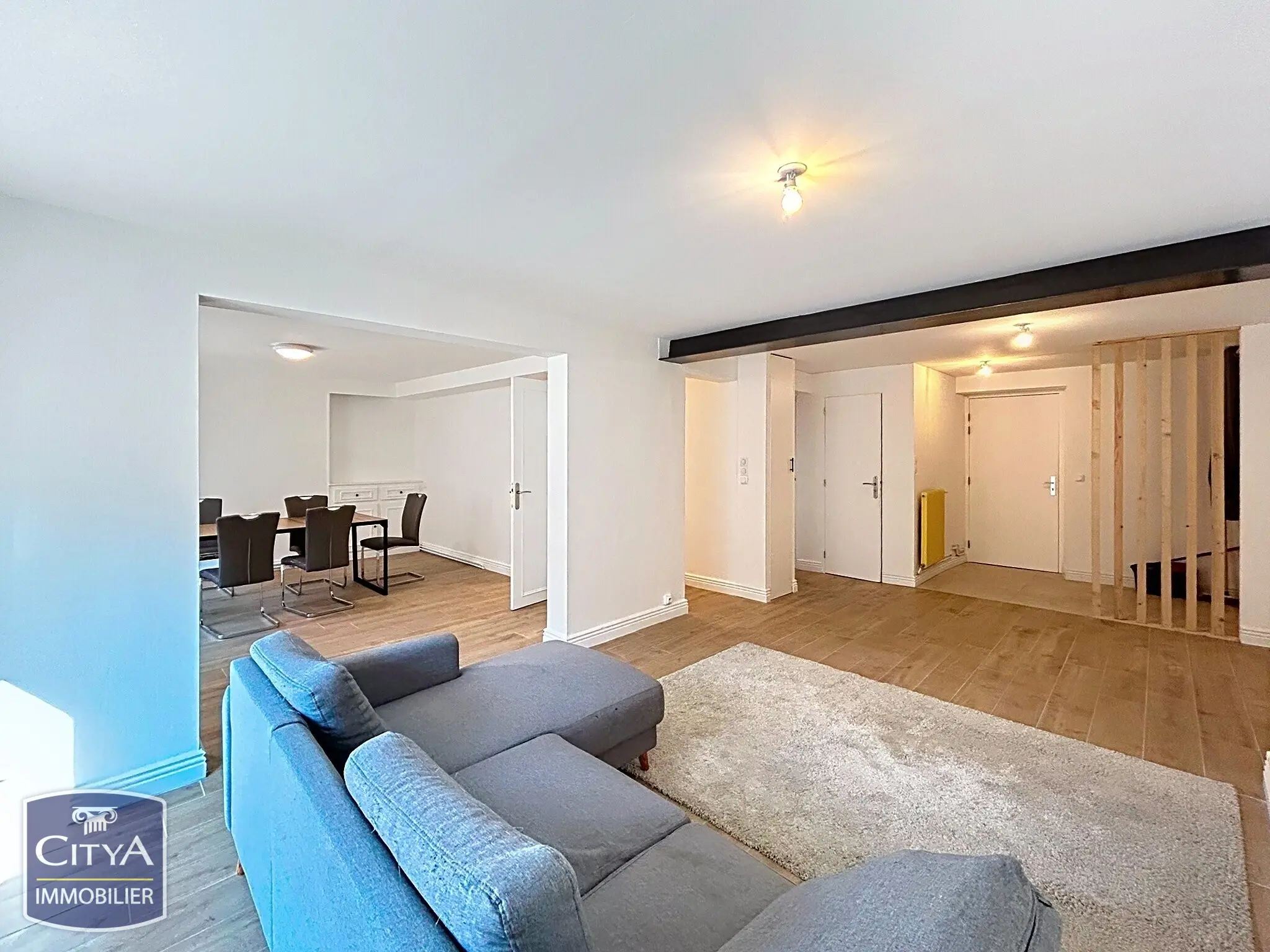 Photo 1 Appartement 5 pièces 120.32m²