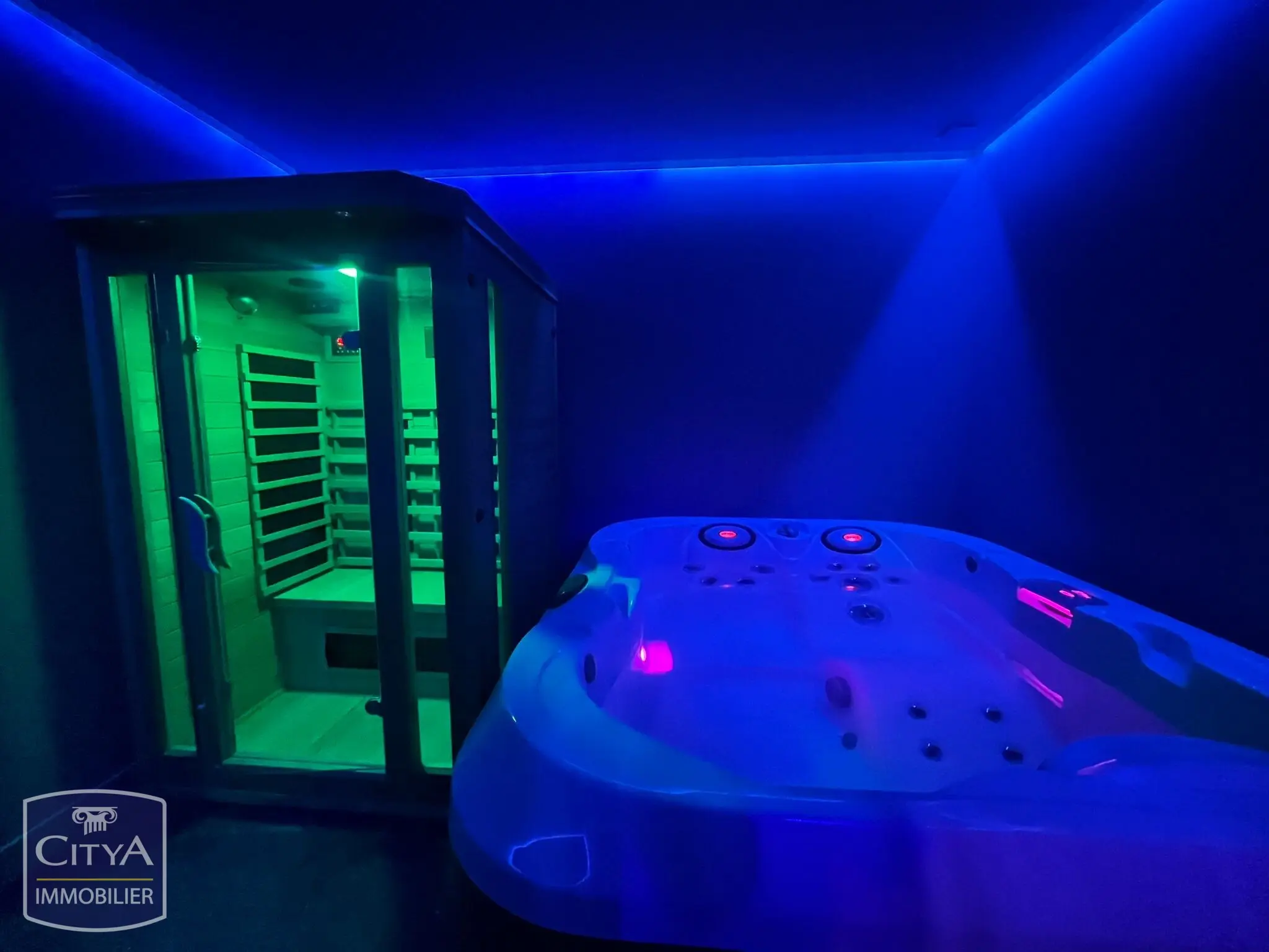 Photo 21 Maison 15 pièces 365m²