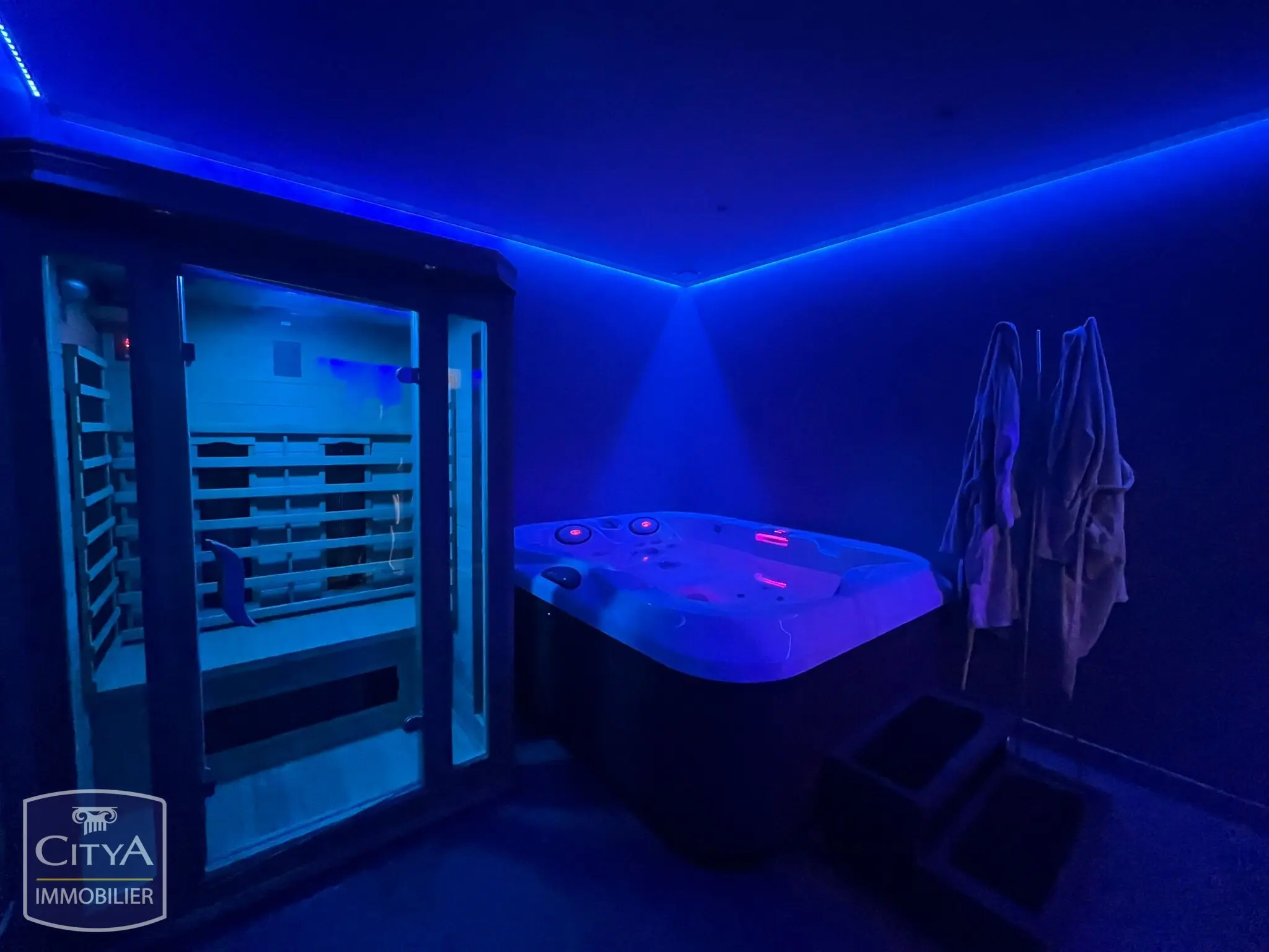 Photo 20 Maison 15 pièces 365m²