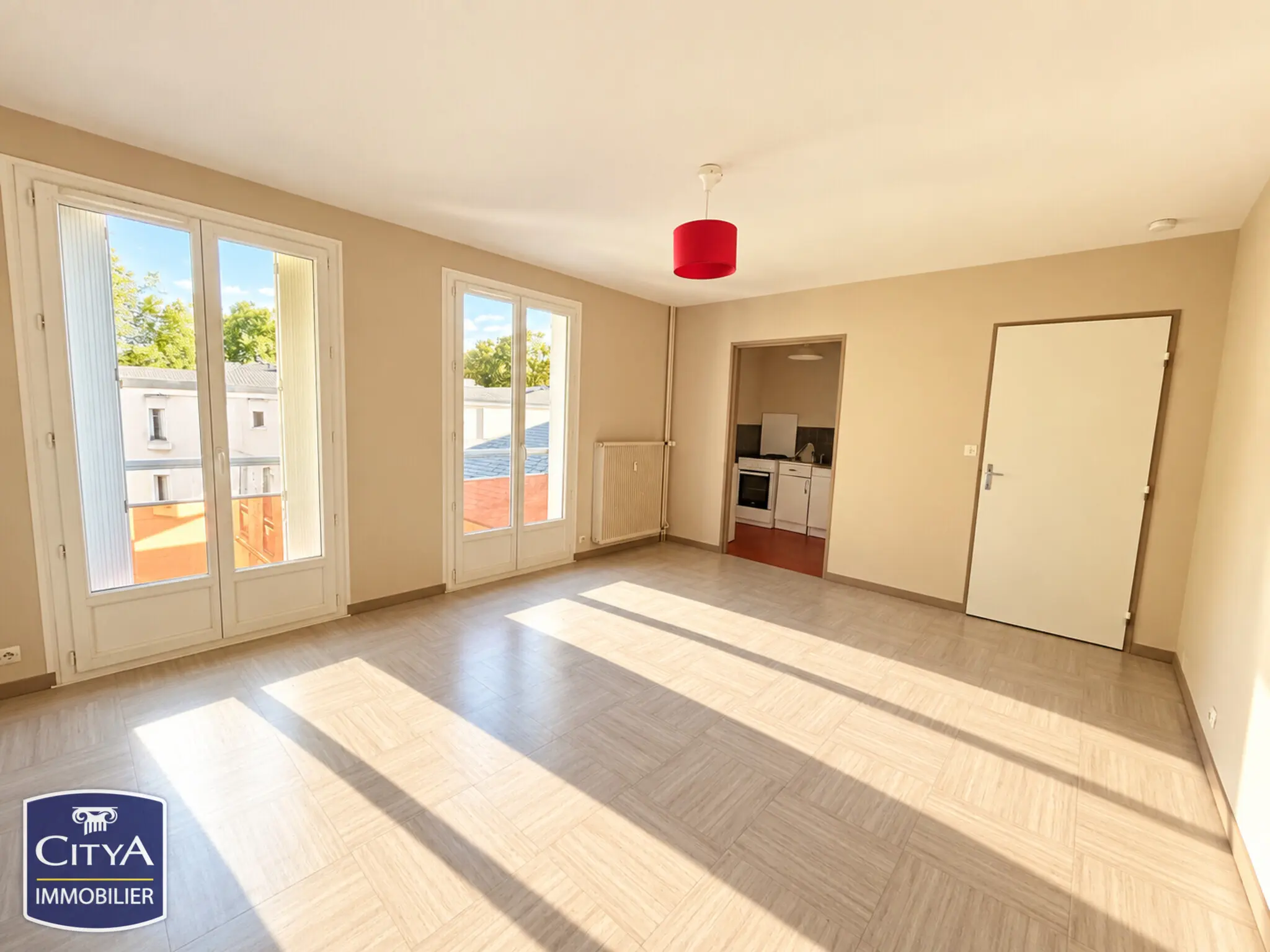 Photo 1 Appartement 1 pièce 32.24m²