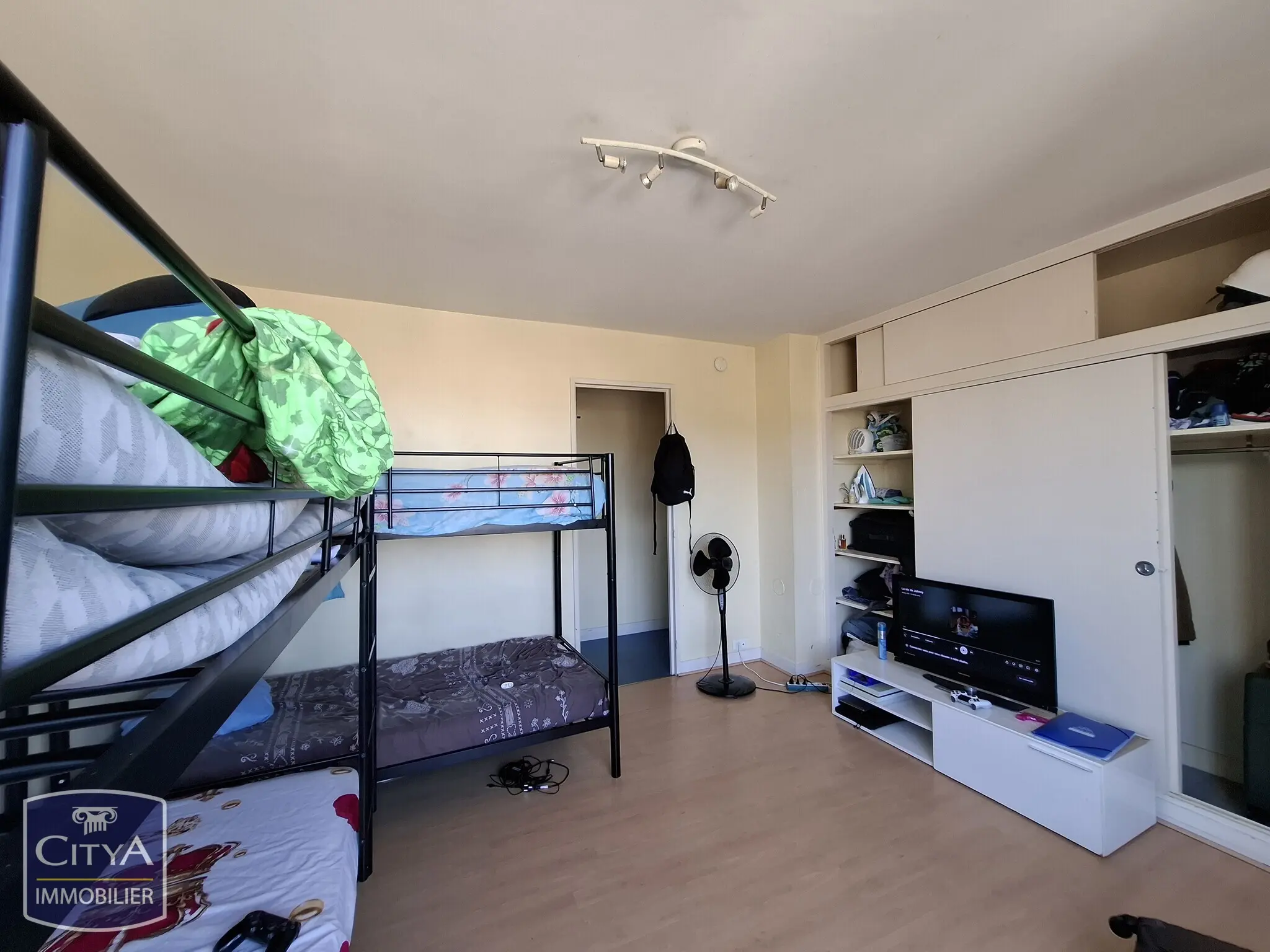 Photo 1 Appartement 1 pièce 29m²