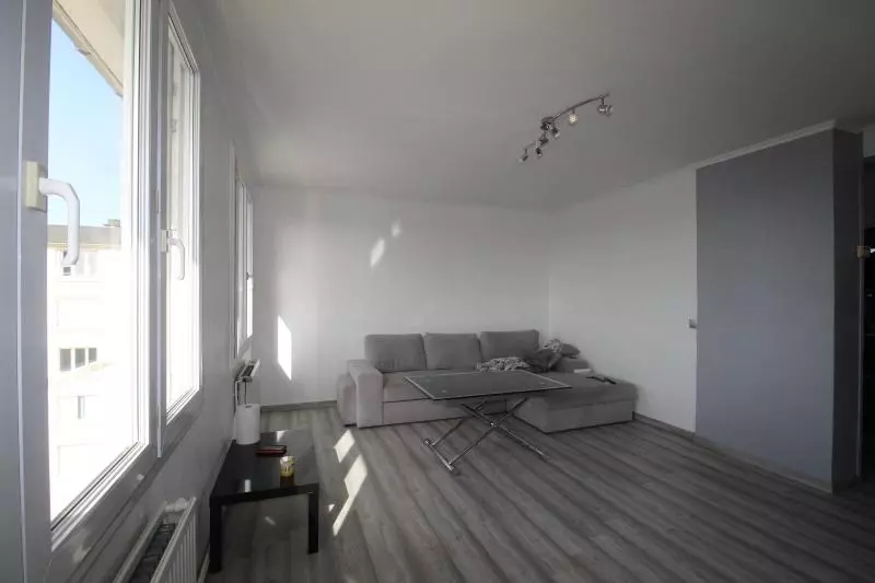 Illustration pour Appartement 3 pièces 63m² Photo Appartement 3 pièces 63m²