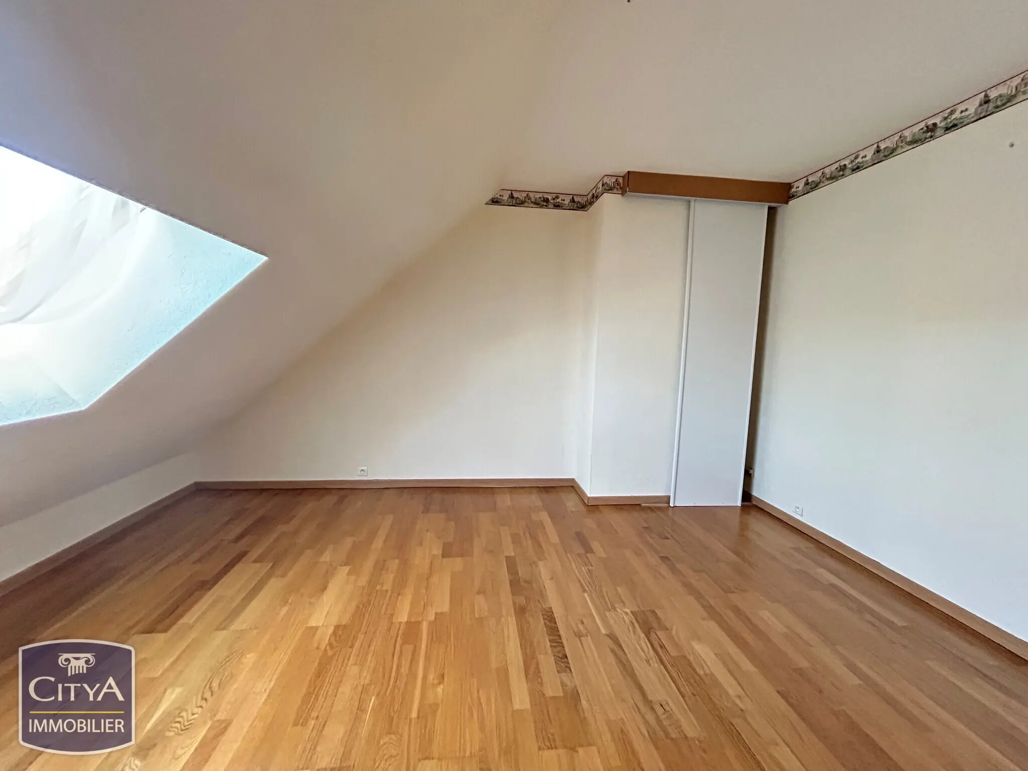 Photo 9 Maison 6 pièces 143m²