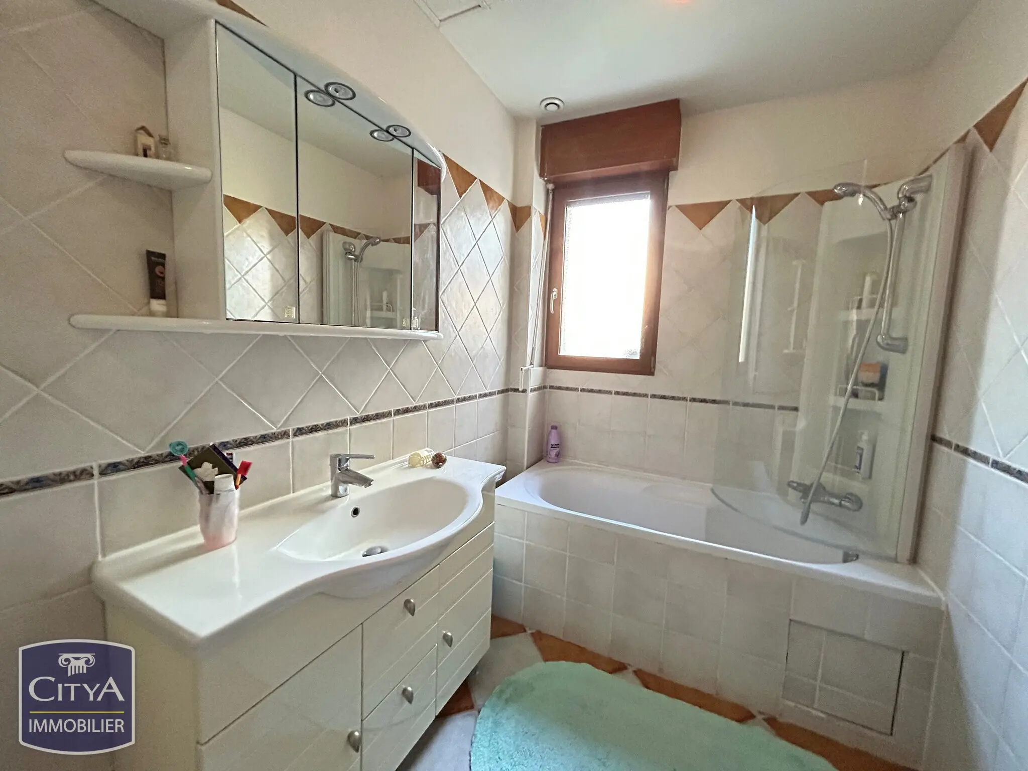 Photo 18 Maison 5 pièces 200m²