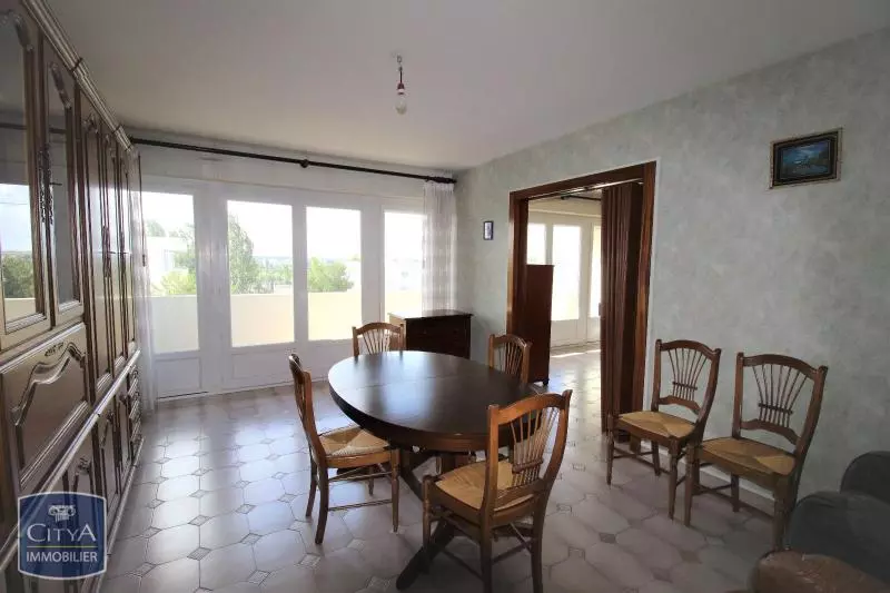 Illustration pour Appartement 3 pièces 67m² Photo Appartement 3 pièces 67m²