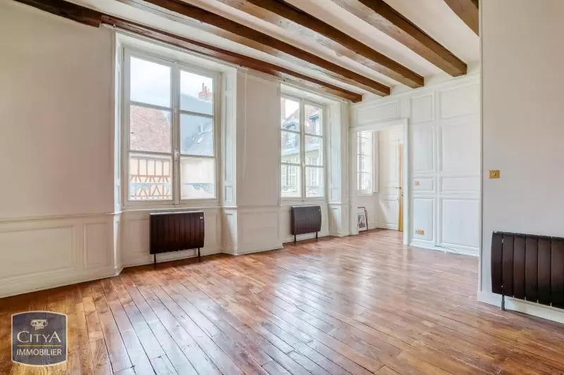 Illustration pour Appartement 4 pièces 130m² Photo Appartement 4 pièces 130m²