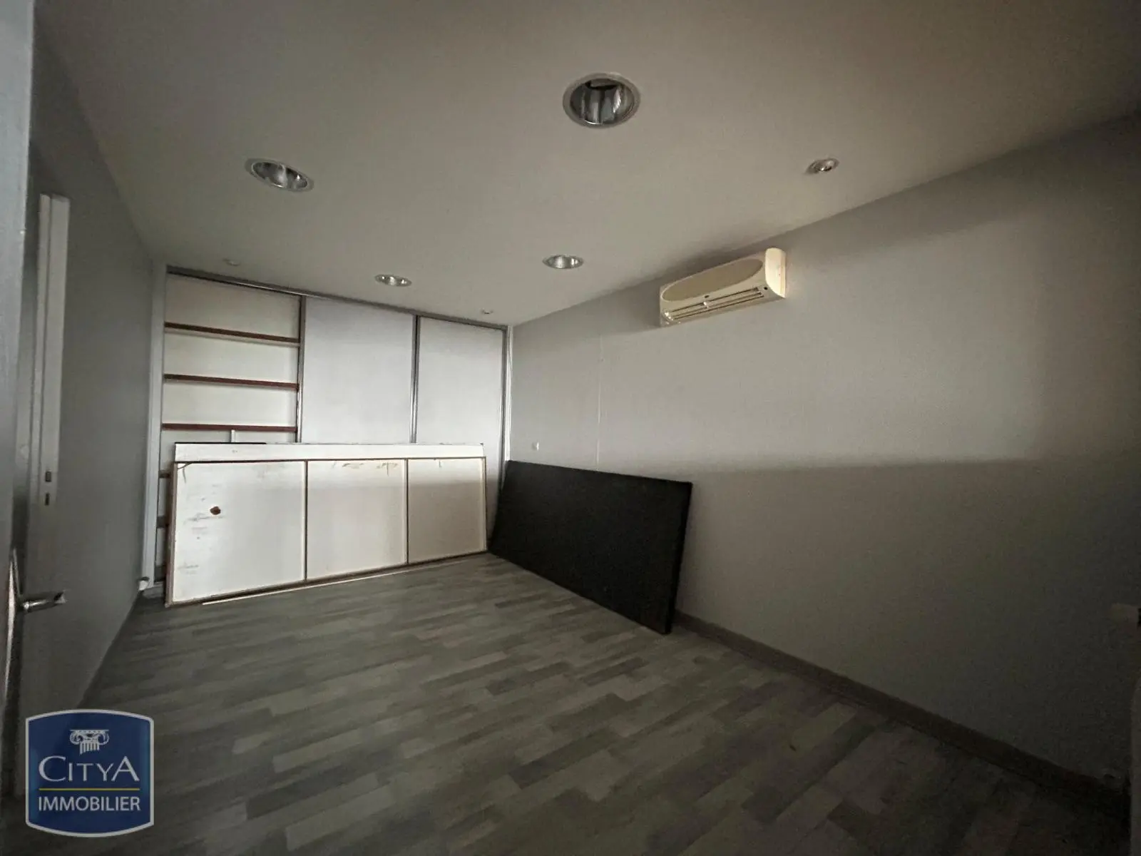 Photo 4 Local Professionnel 4 pièces 125m²