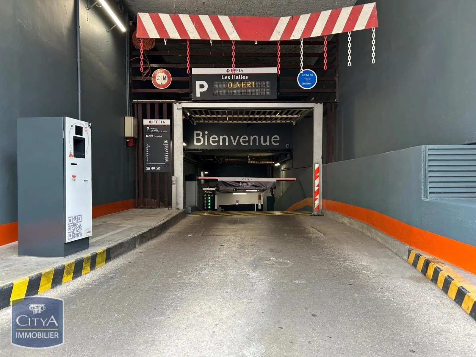 Photo 6 Parking