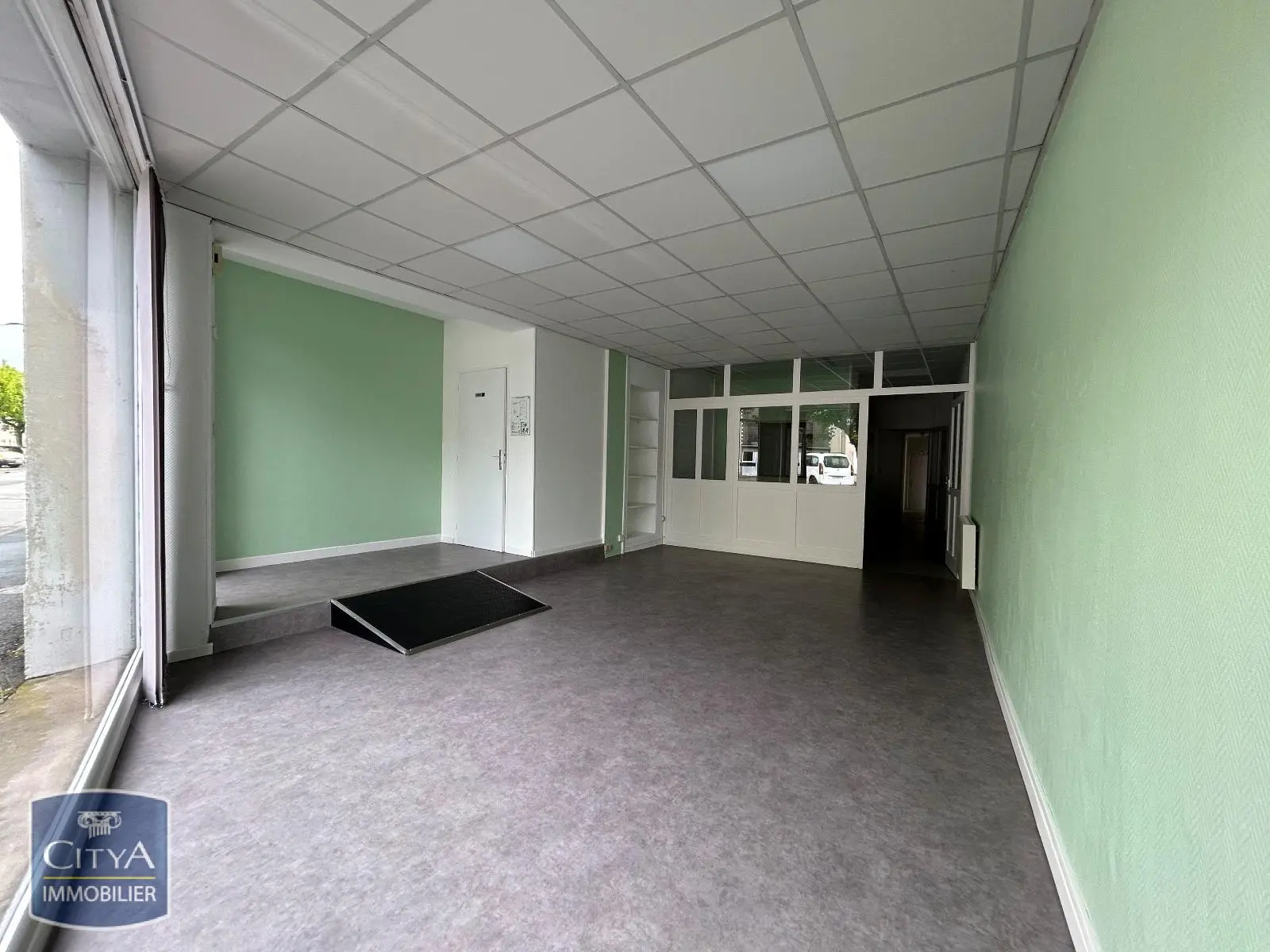 Photo 3 Local Professionnel 4 pièces 86.81m²