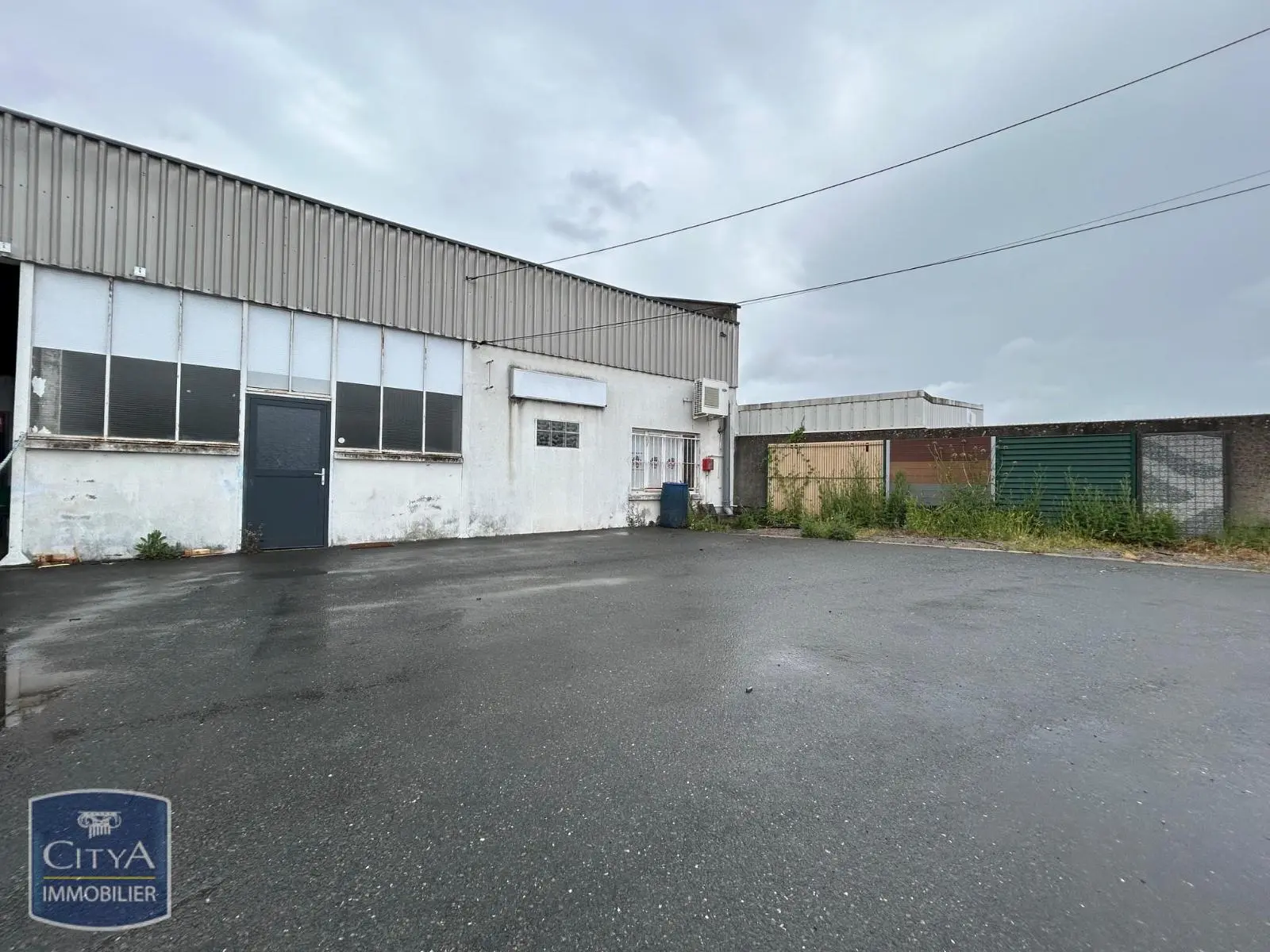 Photo 3 Local Professionnel 4 pièces 125m²