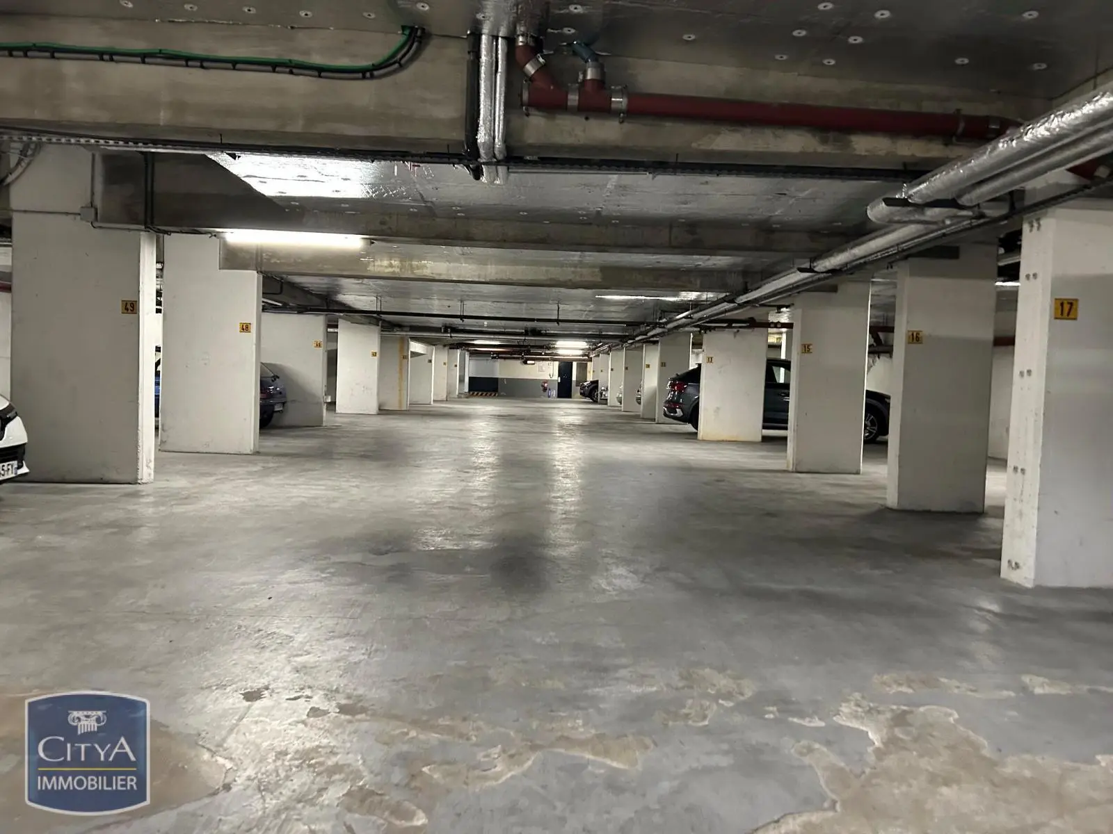 Photo 7 Parking