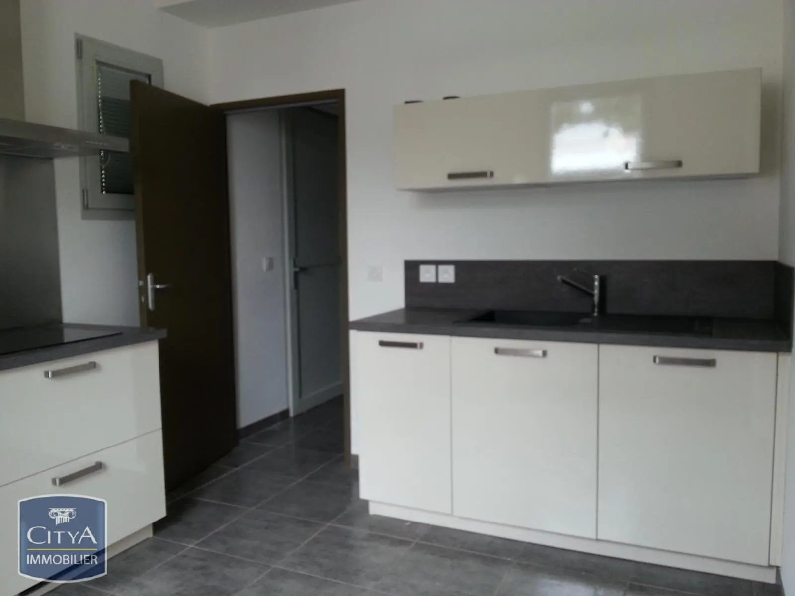Photo 2 Maison 5 pièces 140.86m²