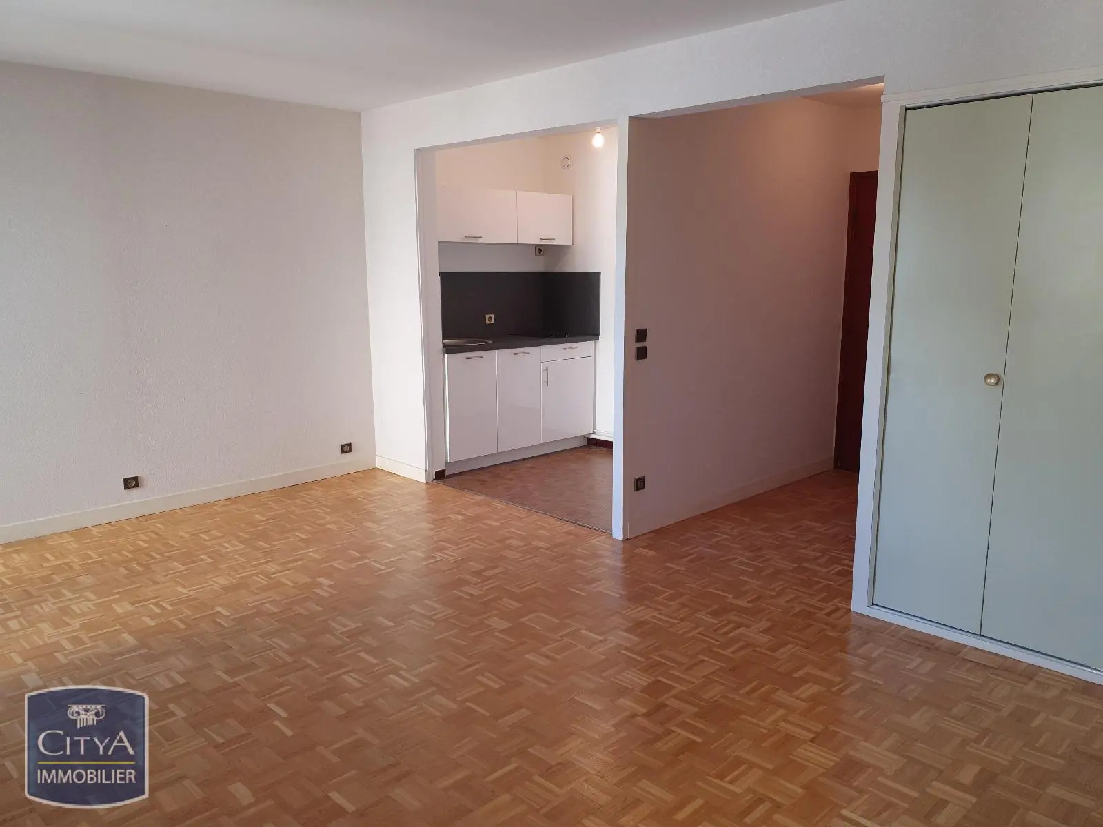 Photo 1 Appartement 1 pièce 33.13m²