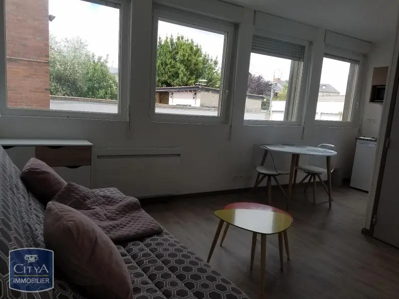 Photo 2 Appartement 1 pièce 23.6m²