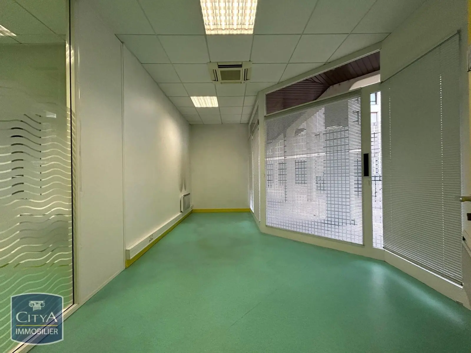 Photo 5 Local Commercial 125.68m²