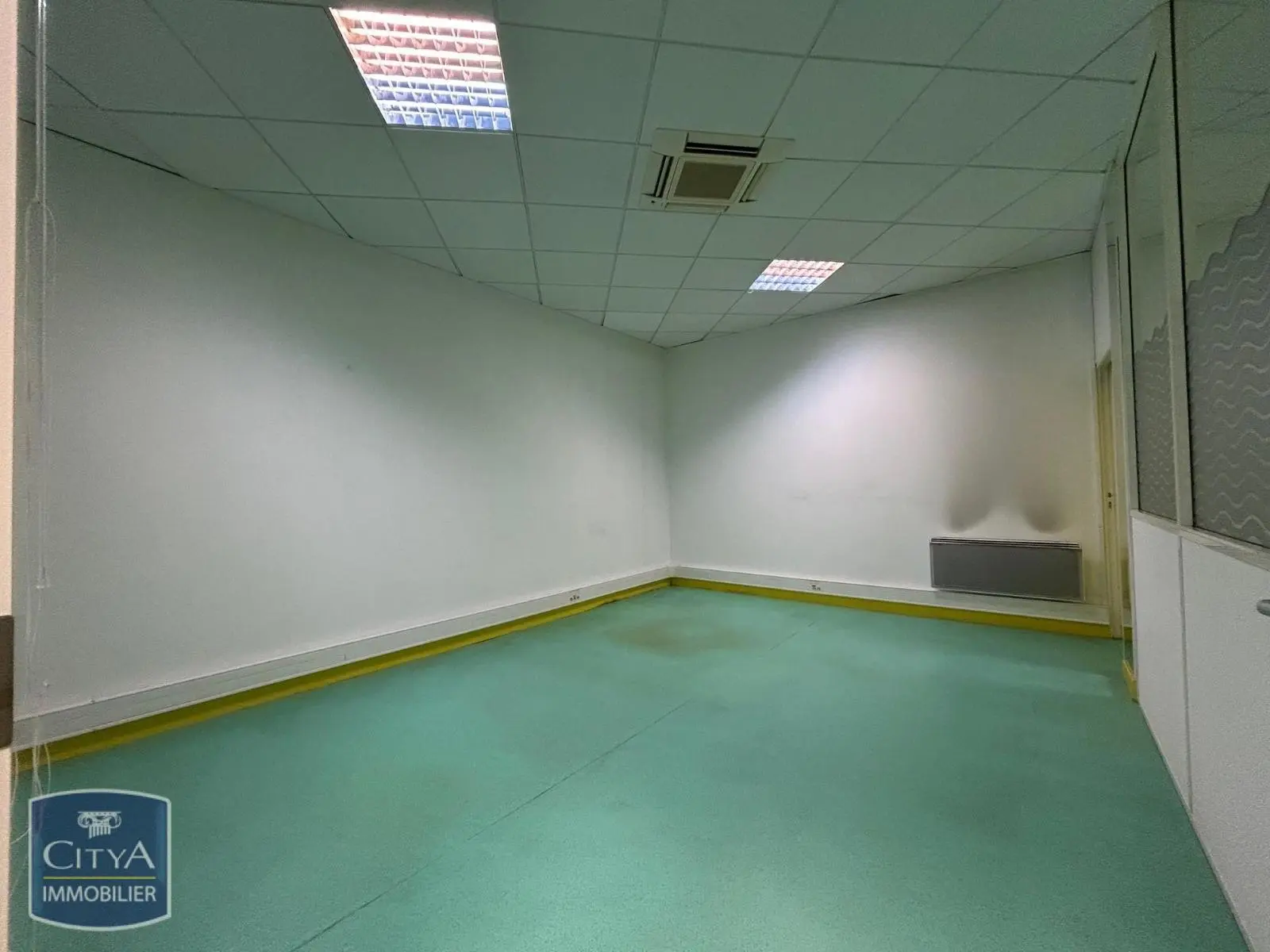 Photo 3 Local Commercial 125.68m²