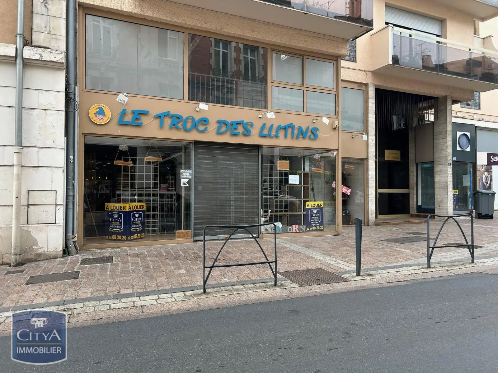 Photo 1 Local Commercial 322m²