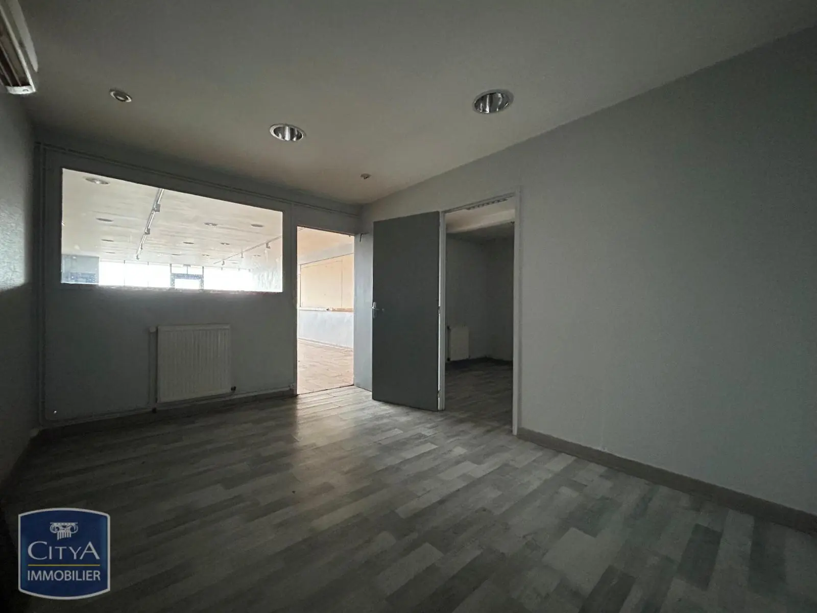 Photo 5 Local Professionnel 4 pièces 125m²