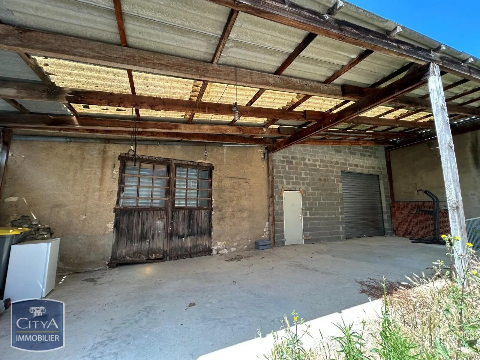Photo 1 Local Professionnel 117m²