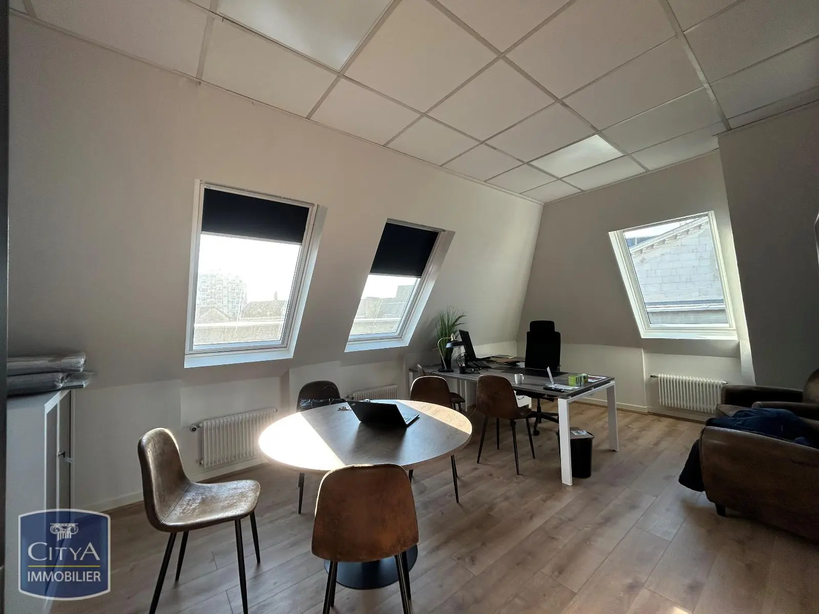 Photo 2 Local Professionnel 3 pièces 105.15m²