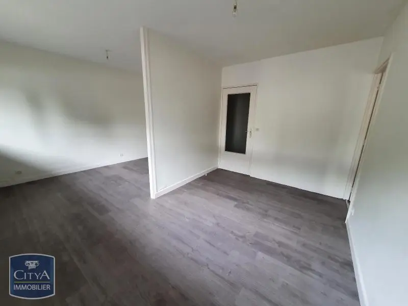 Photo 1 Appartement 1 pièce 37.4m²