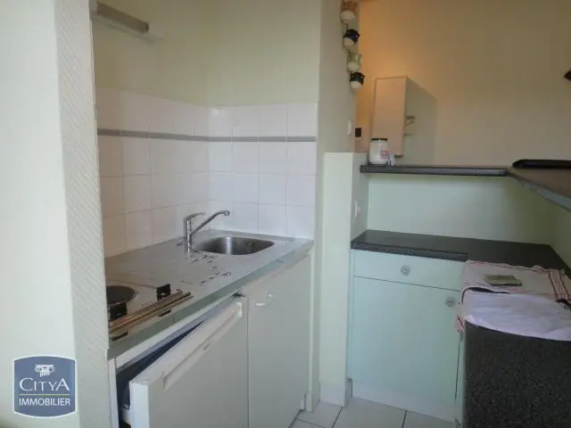 Photo 2 Appartement 1 pièce 28.2m²