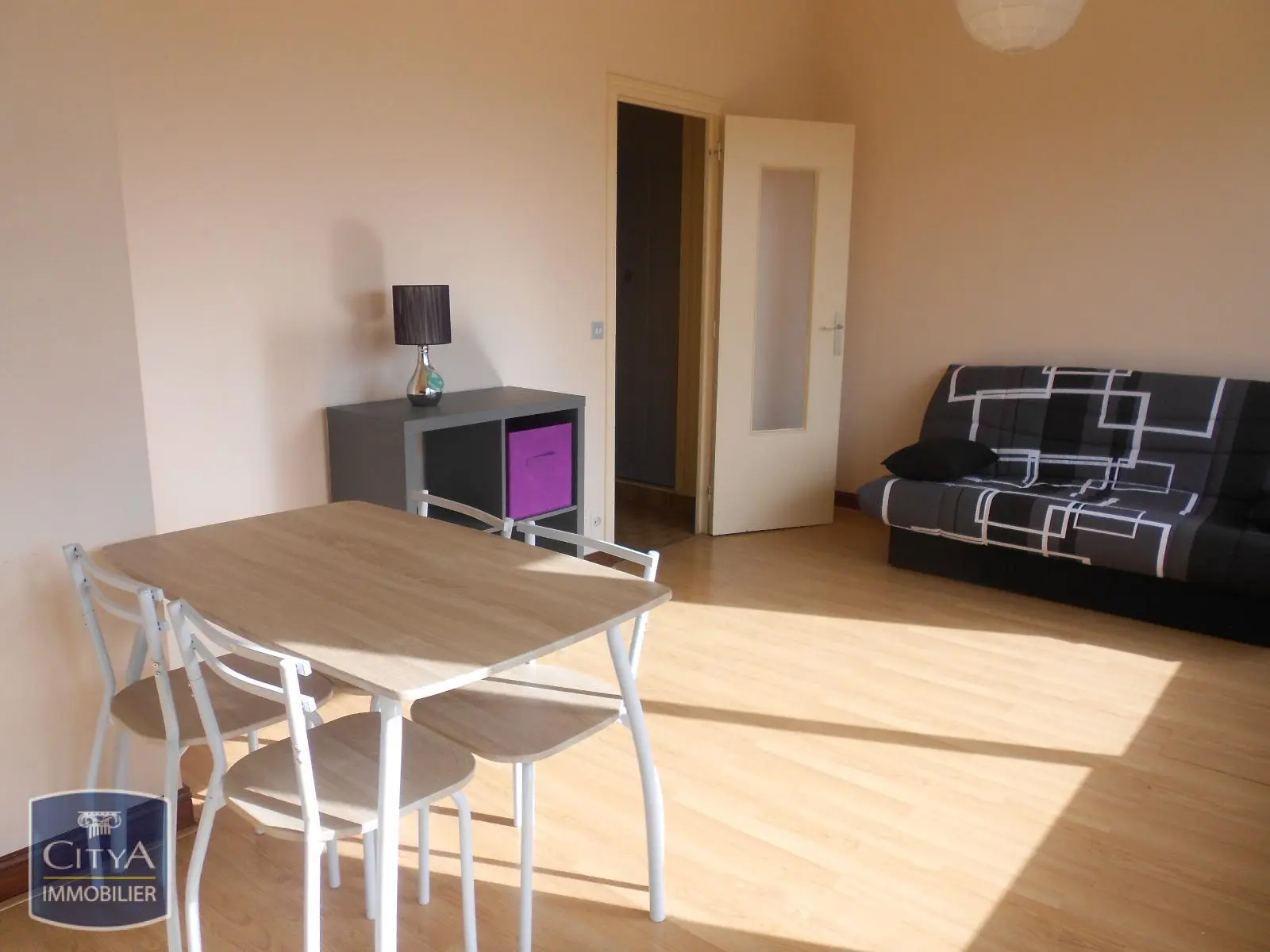 Photo 2 Appartement 1 pièce 23.63m²