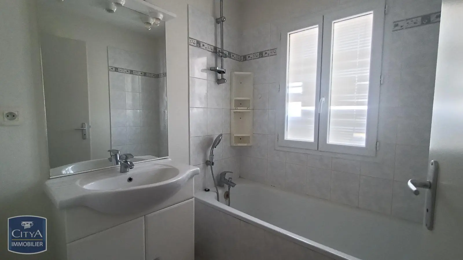 Photo 11 Maison 5 pièces 99.95m²